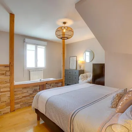 Maison Familiale Avec Jardin, Terrasse Et Parking بيت للعطل بياريتز