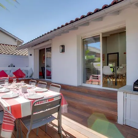 Maison Familiale Avec Jardin, Terrasse Et Parking بياريتز
