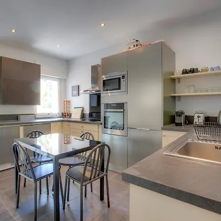Maison Familiale Avec Jardin, Terrasse Et Parking بياريتز